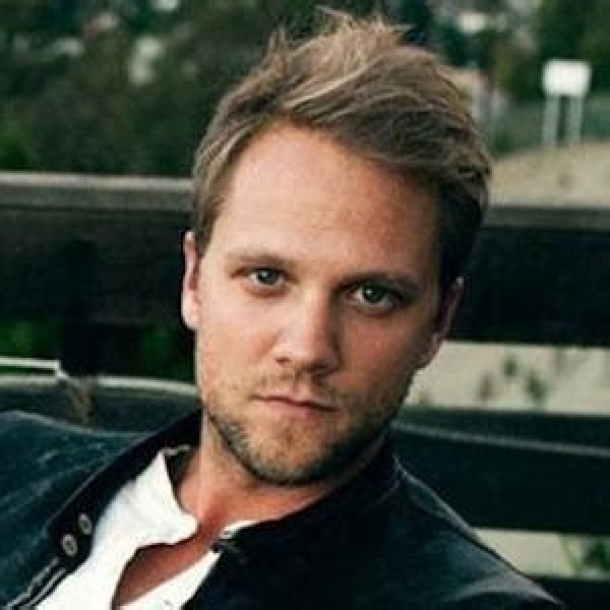 Andrew Ripp (Rock Singer) - Age, Birthday, Bio, Facts, Family, Net Worth, Height & More