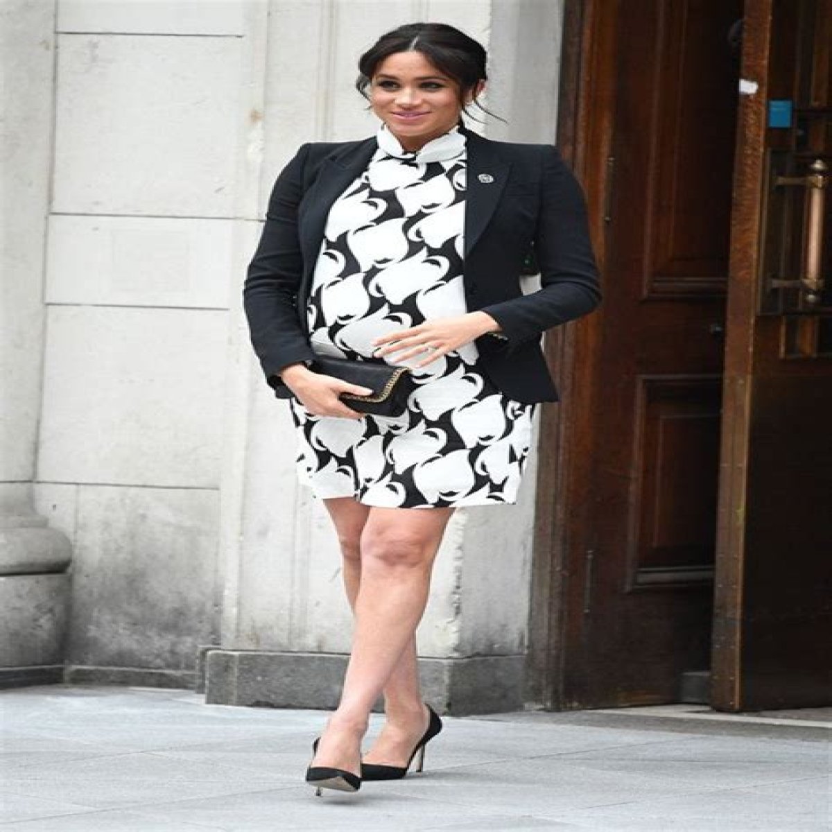 Lookin' Good, Mama!Meghan Markle Shows Off Legs on International Women’s Day