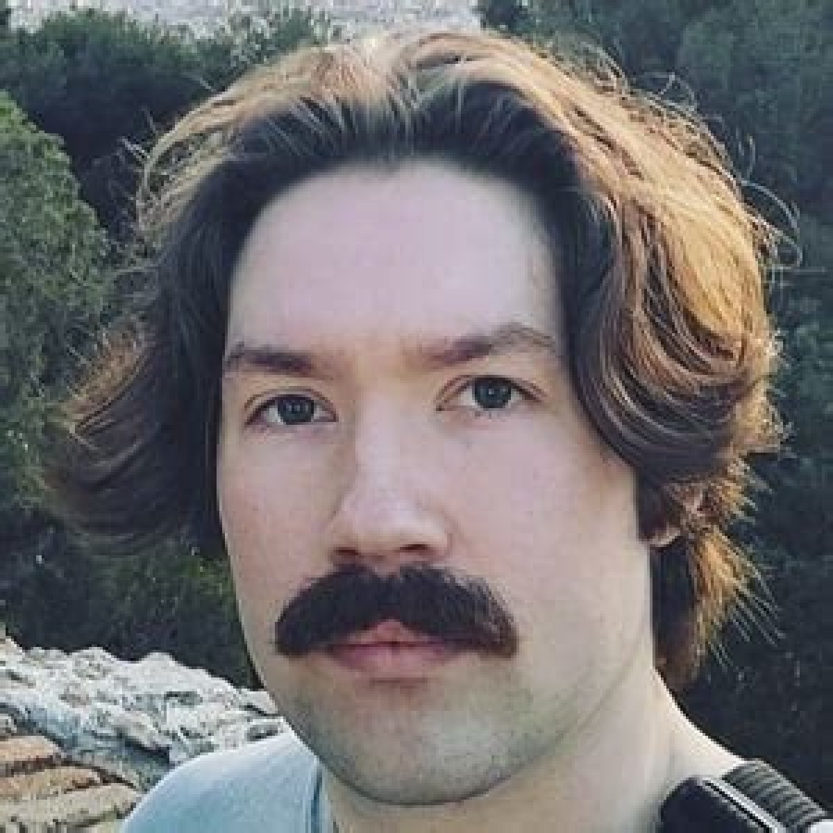 Noah Samsen (YouTube Star) - Age, Birthday, Bio, Facts, Family, Net Worth, Height & More