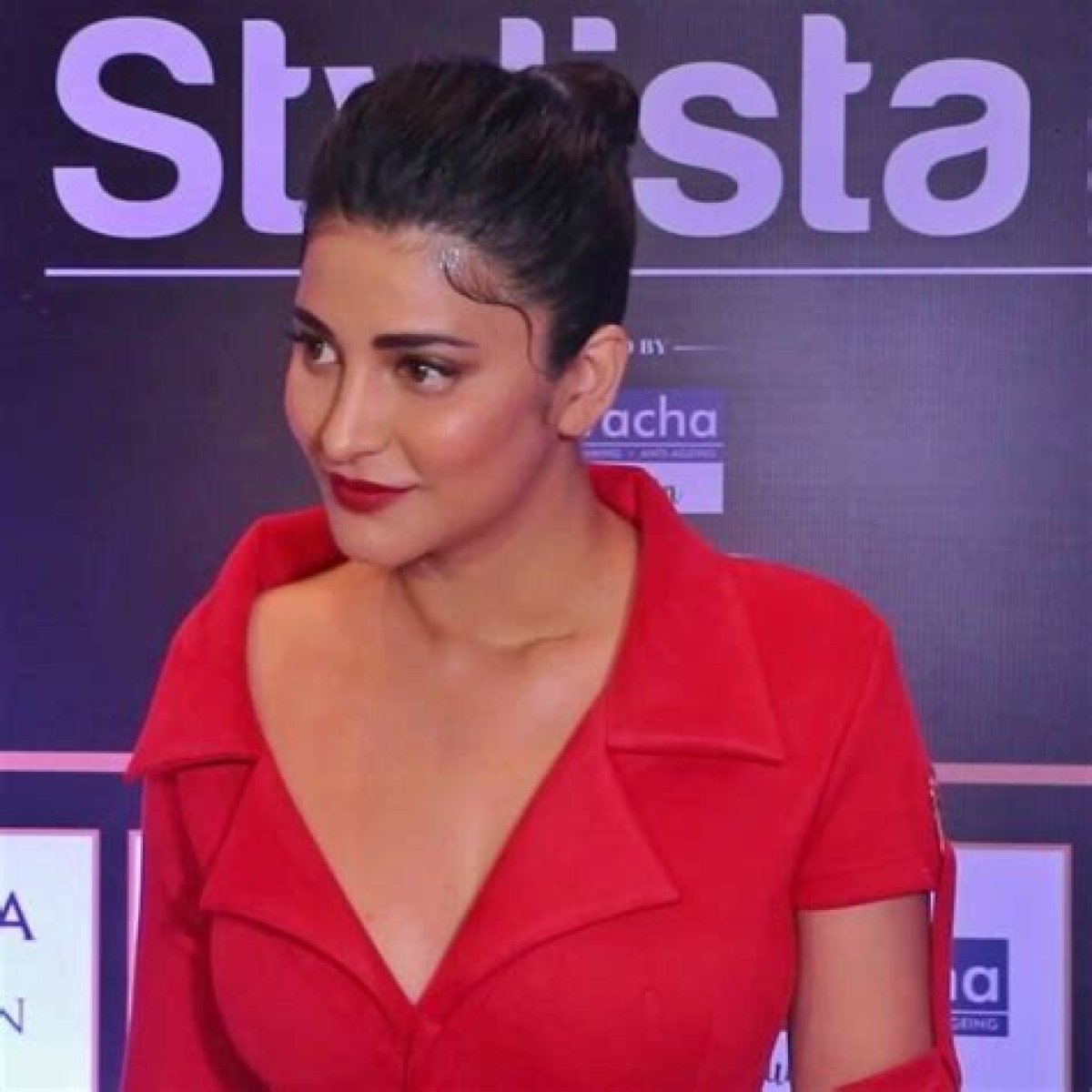Shruti Haasan Hot Looks At Events