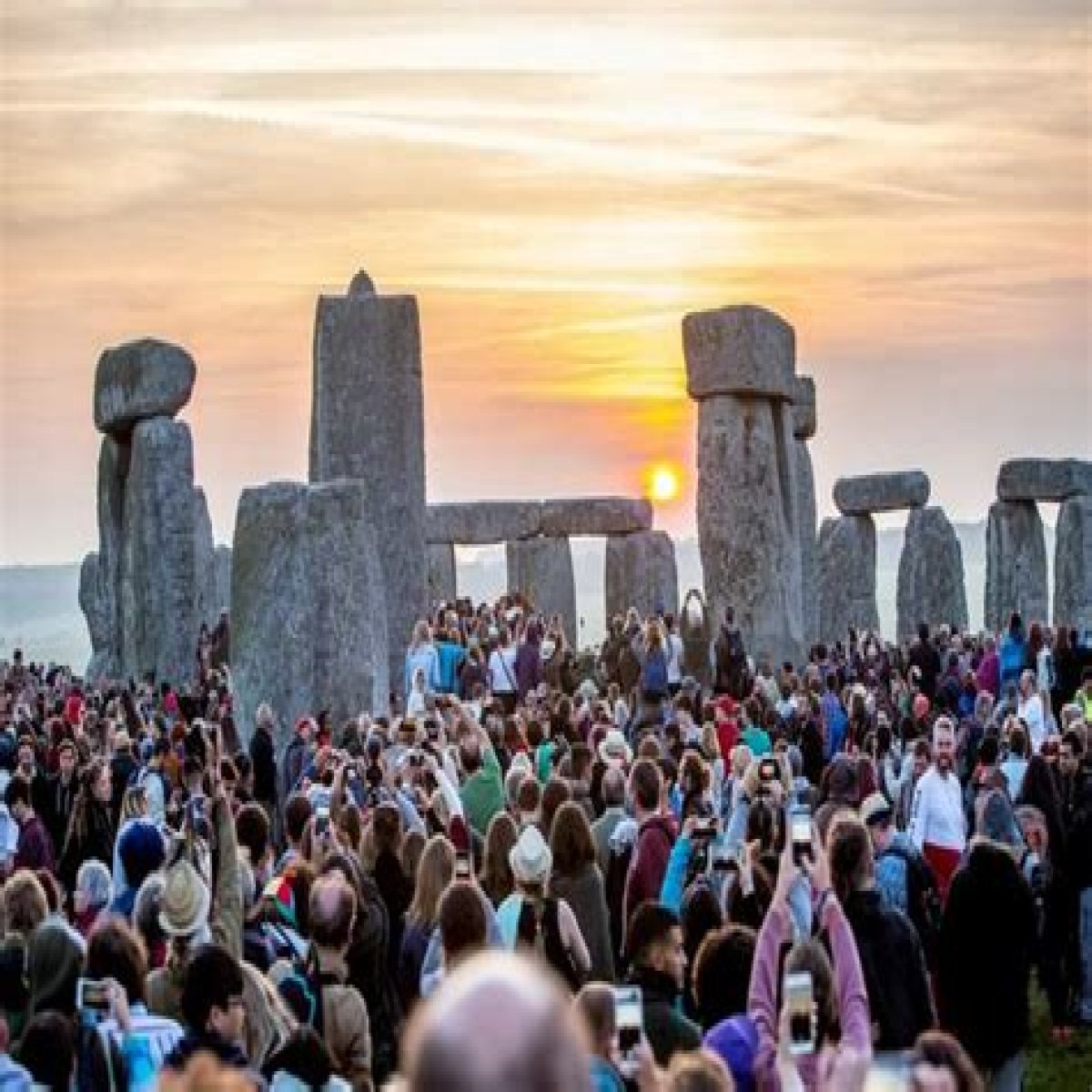 Summer solstice 2023 celebrations at Stonehenge – in pictures | UK news